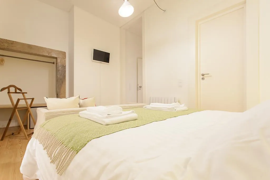 Cais Do Sodre Guest House Lisbon Portugal